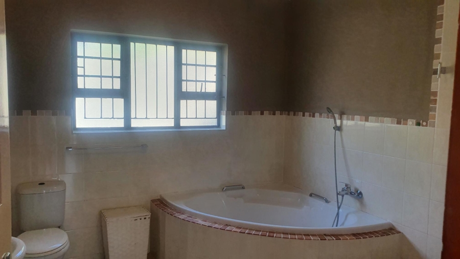 To Let 5 Bedroom Property for Rent in Saldanha Western Cape